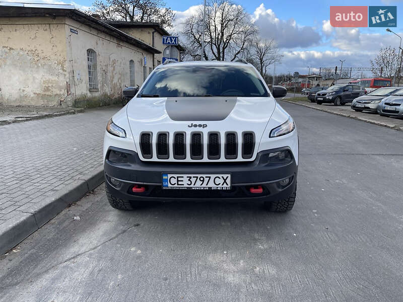 Внедорожник / Кроссовер Jeep Cherokee 2015 в Вижнице