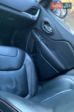 Позашляховик / Кросовер Jeep Cherokee 2015 в Вижниці