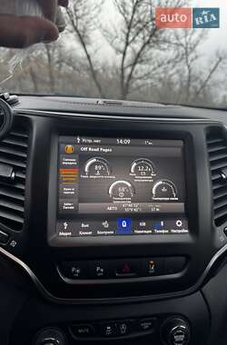 Внедорожник / Кроссовер Jeep Cherokee 2018 в 
