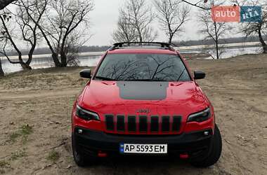 Внедорожник / Кроссовер Jeep Cherokee 2018 в 