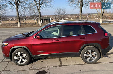 Позашляховик / Кросовер Jeep Cherokee 2019 в 
