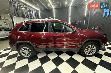 Позашляховик / Кросовер Jeep Cherokee 2018 в 