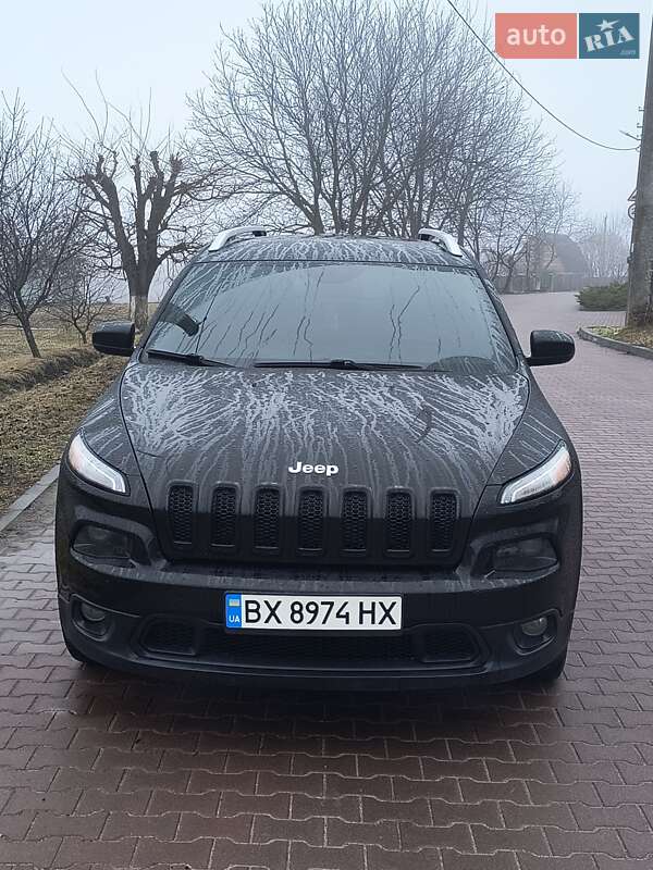 Внедорожник / Кроссовер Jeep Cherokee 2014 в Хмельницком