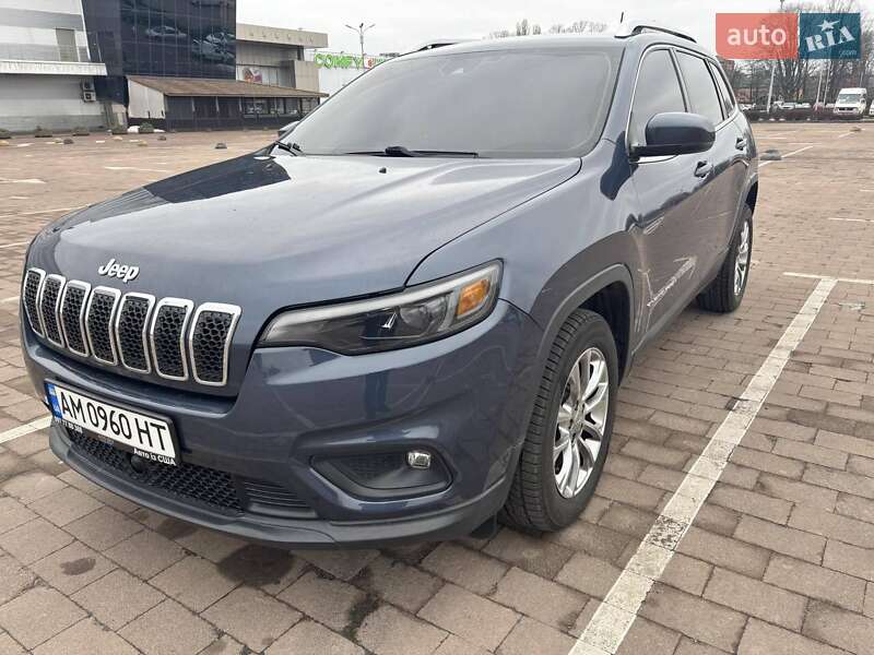 Позашляховик / Кросовер Jeep Cherokee 2020 в 
