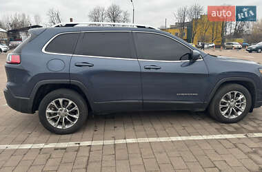 Позашляховик / Кросовер Jeep Cherokee 2020 в 