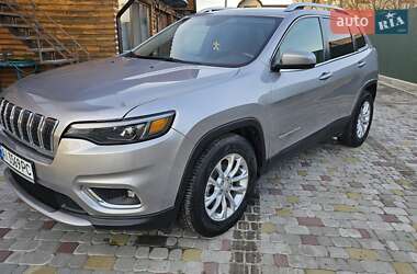 Позашляховик / Кросовер Jeep Cherokee 2018 в 