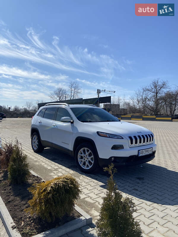 Внедорожник / Кроссовер Jeep Cherokee 2016 в 