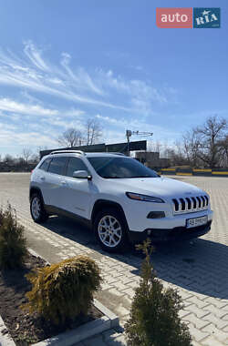 Внедорожник / Кроссовер Jeep Cherokee 2016 в 