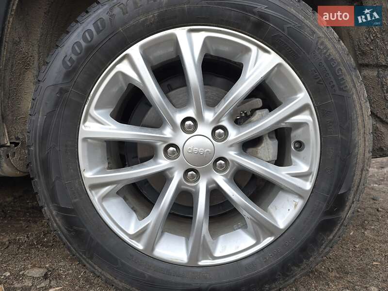 Позашляховик / Кросовер Jeep Cherokee 2018 в Львові