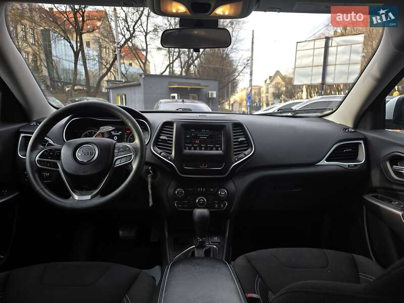 Позашляховик / Кросовер Jeep Cherokee 2018 в Львові