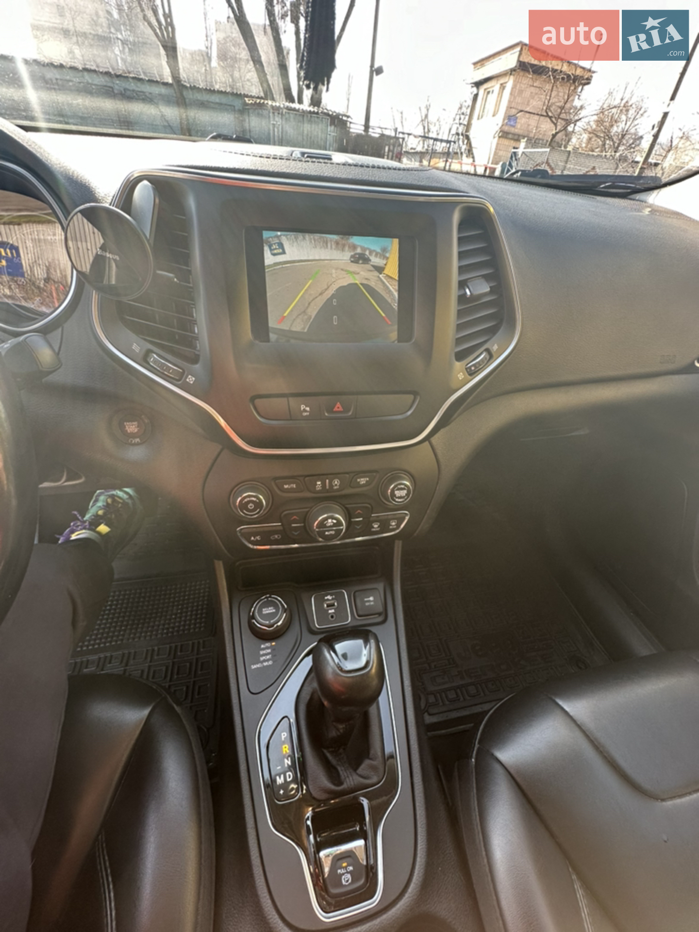 2019 Jeep Cherokee - мініатюра 13