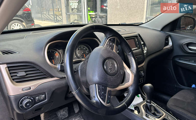 Внедорожник / Кроссовер Jeep Cherokee 2016 в Киеве фото 15 Внедорожник / Кроссовер Jeep Cherokee 2016 в Киеве
