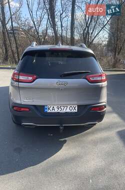 Внедорожник / Кроссовер Jeep Cherokee 2015 в 