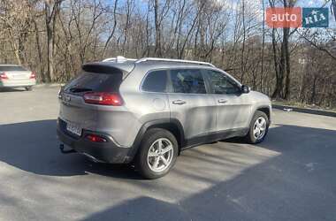 Внедорожник / Кроссовер Jeep Cherokee 2015 в 