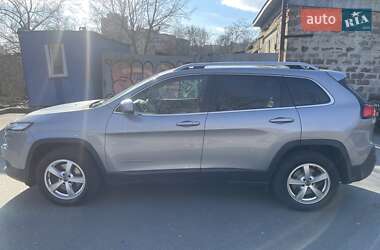 Внедорожник / Кроссовер Jeep Cherokee 2015 в 