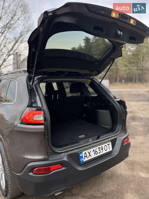 Внедорожник / Кроссовер Jeep Cherokee 2016 в Харькове фото 8 Внедорожник / Кроссовер Jeep Cherokee 2016 в Харькове