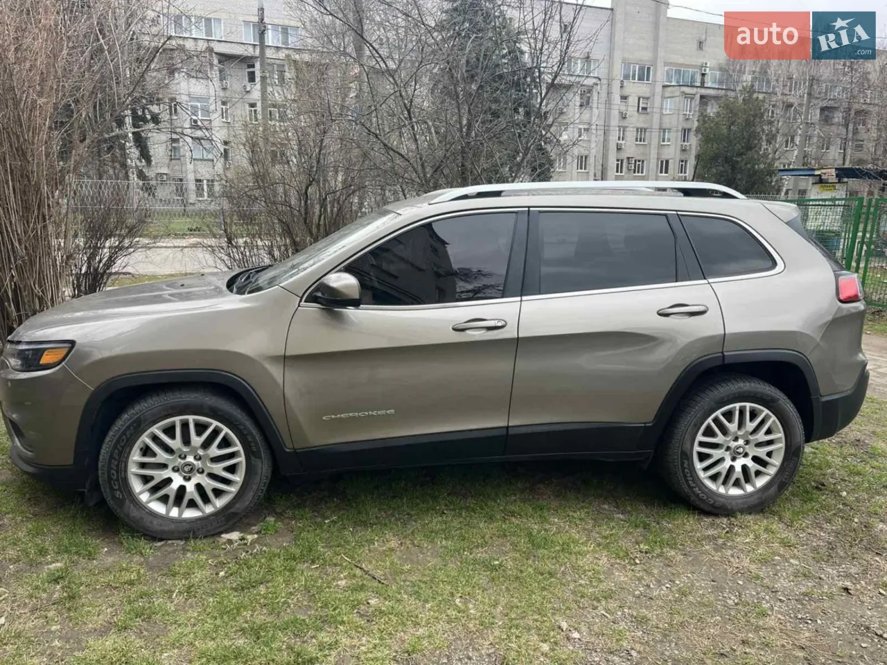 2017 Jeep Cherokee - мініатюра 12