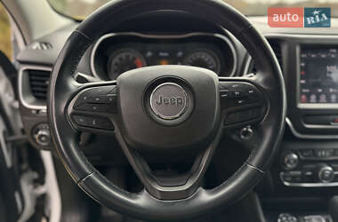 Внедорожник / Кроссовер Jeep Cherokee 2019 в 