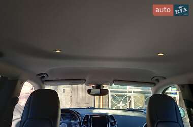 Внедорожник / Кроссовер Jeep Cherokee 2020 в 