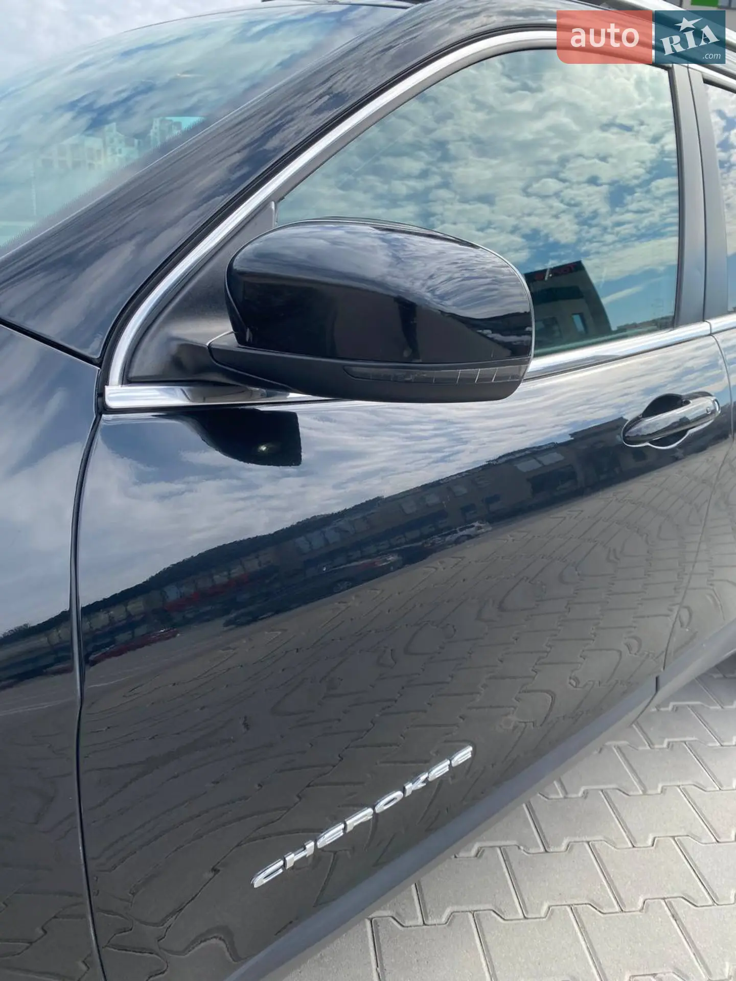 2018 Jeep Cherokee - мініатюра 15