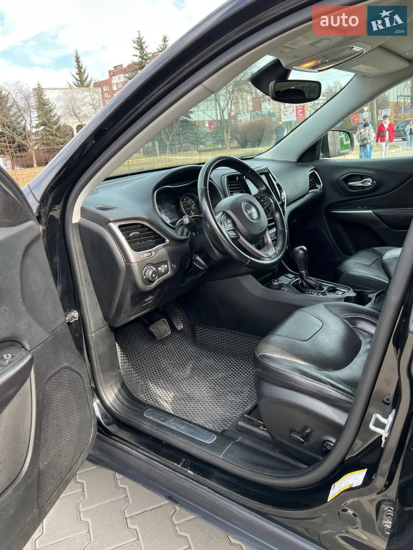 2018 Jeep Cherokee - мініатюра 23