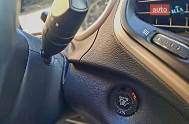 Внедорожник / Кроссовер Jeep Cherokee 2016 в 
