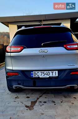 Внедорожник / Кроссовер Jeep Cherokee 2016 в 