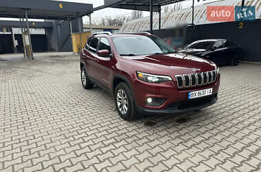Позашляховик / Кросовер Jeep Cherokee 2018 в 