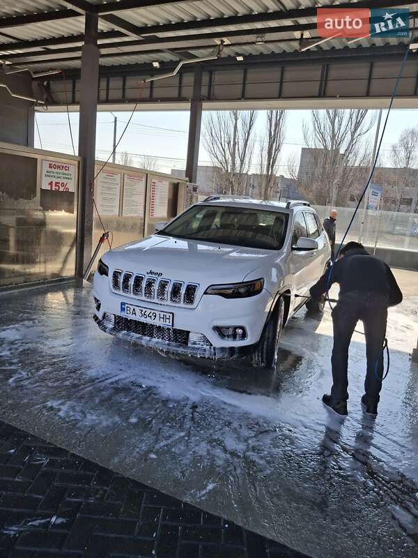 Внедорожник / Кроссовер Jeep Cherokee 2018 в Кропивницком