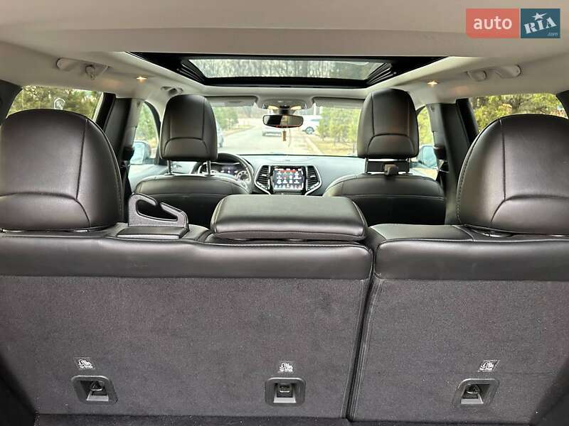 Внедорожник / Кроссовер Jeep Cherokee 2019 в Полтаве фото 8 Внедорожник / Кроссовер Jeep Cherokee 2019 в Полтаве
