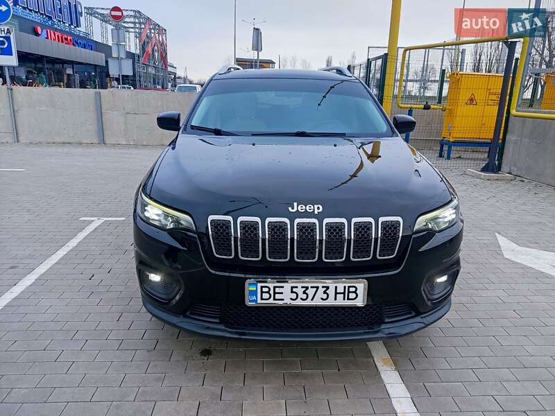 Позашляховик / Кросовер Jeep Cherokee 2018 в Первомайську