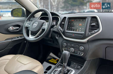 Внедорожник / Кроссовер Jeep Cherokee 2014 в 