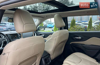 Внедорожник / Кроссовер Jeep Cherokee 2014 в 