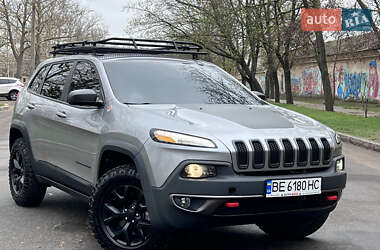 Внедорожник / Кроссовер Jeep Cherokee 2017 в Николаеве