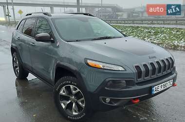 Внедорожник / Кроссовер Jeep Cherokee 2015 в 