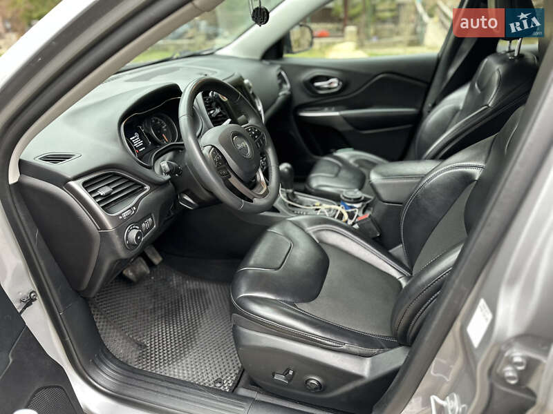 Позашляховик / Кросовер Jeep Cherokee 2020 в Івано-Франківську