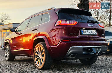 Внедорожник / Кроссовер Jeep Cherokee 2018 в 