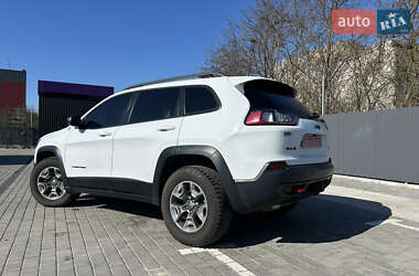 Позашляховик / Кросовер Jeep Cherokee 2018 в 