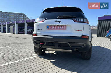 Позашляховик / Кросовер Jeep Cherokee 2018 в 