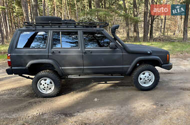 Внедорожник / Кроссовер Jeep Cherokee 1999 в 