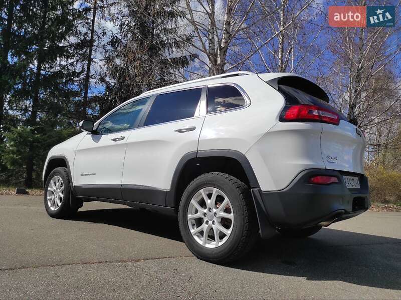 Позашляховик / Кросовер Jeep Cherokee 2014 в Києві