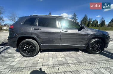 Внедорожник / Кроссовер Jeep Cherokee 2018 в 
