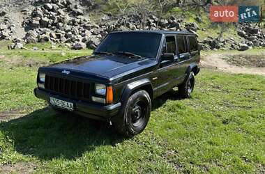 Внедорожник / Кроссовер Jeep Cherokee 1993 в 