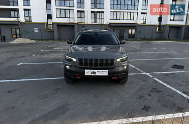Внедорожник / Кроссовер Jeep Cherokee 2019 в 