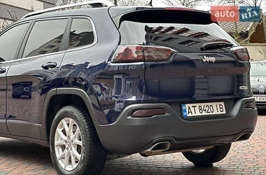 Внедорожник / Кроссовер Jeep Cherokee 2015 в 