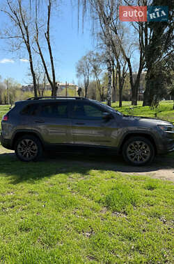 Внедорожник / Кроссовер Jeep Cherokee 2020 в 
