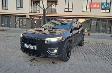 Позашляховик / Кросовер Jeep Cherokee 2020 в 