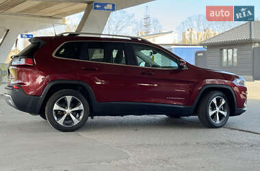 Позашляховик / Кросовер Jeep Cherokee 2019 в 