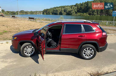 Внедорожник / Кроссовер Jeep Cherokee 2018 в 