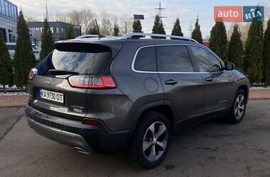 Позашляховик / Кросовер Jeep Cherokee 2018 в 